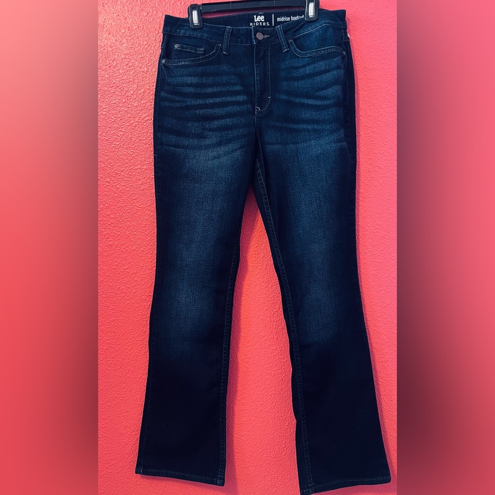 Lee Jeans 32w.